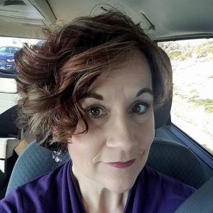 Meet your Posher, Mia